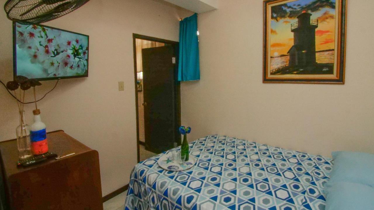 876 Ja Oasis & Homestay - By Kingston Airport Bagian luar foto